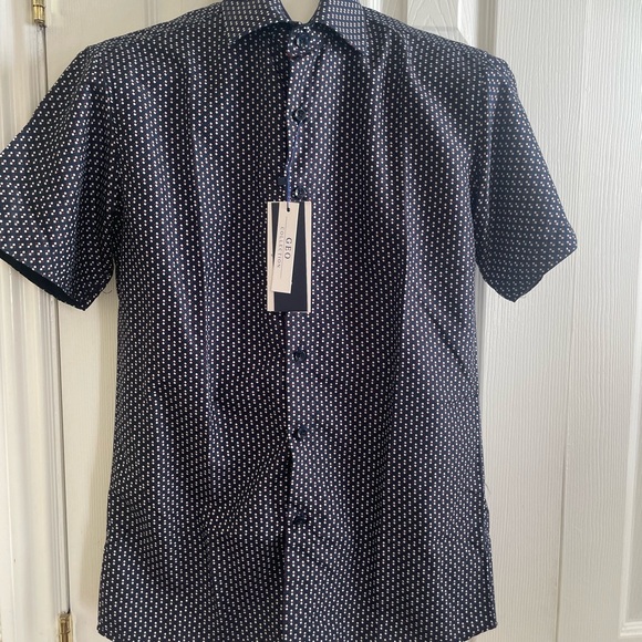 Men's Black Short Sleeve Shirt - Picture 1 of 8
